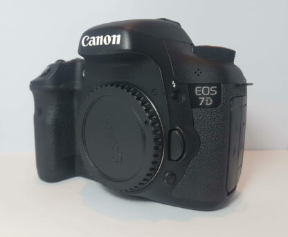 Canon EOS 7D 18.0MP Digital SLR Camera