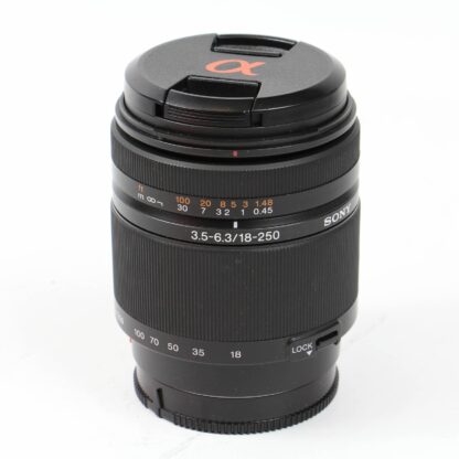 Sony SAL18250 18-250mm F/3.5-6.3 DT Aspherical Lens