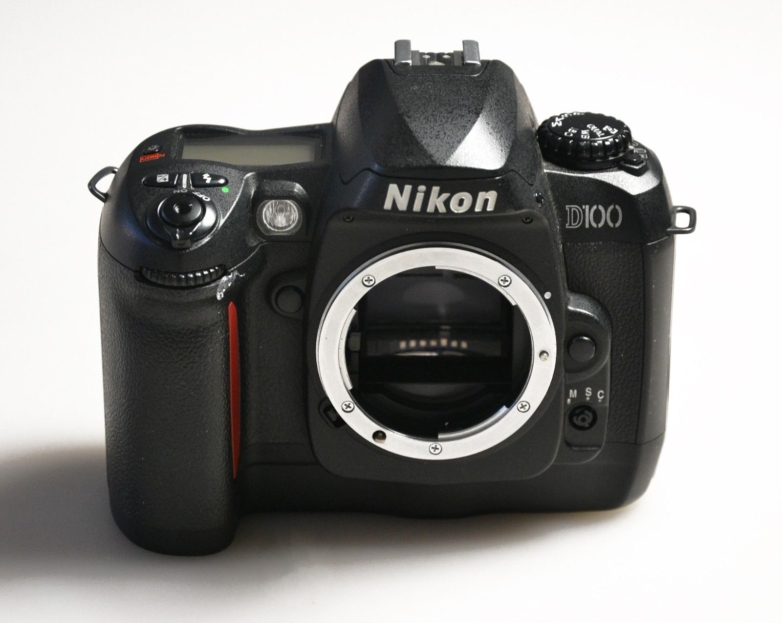  Nikon D100  6 1MP DSLR Camera Lenses and Cameras