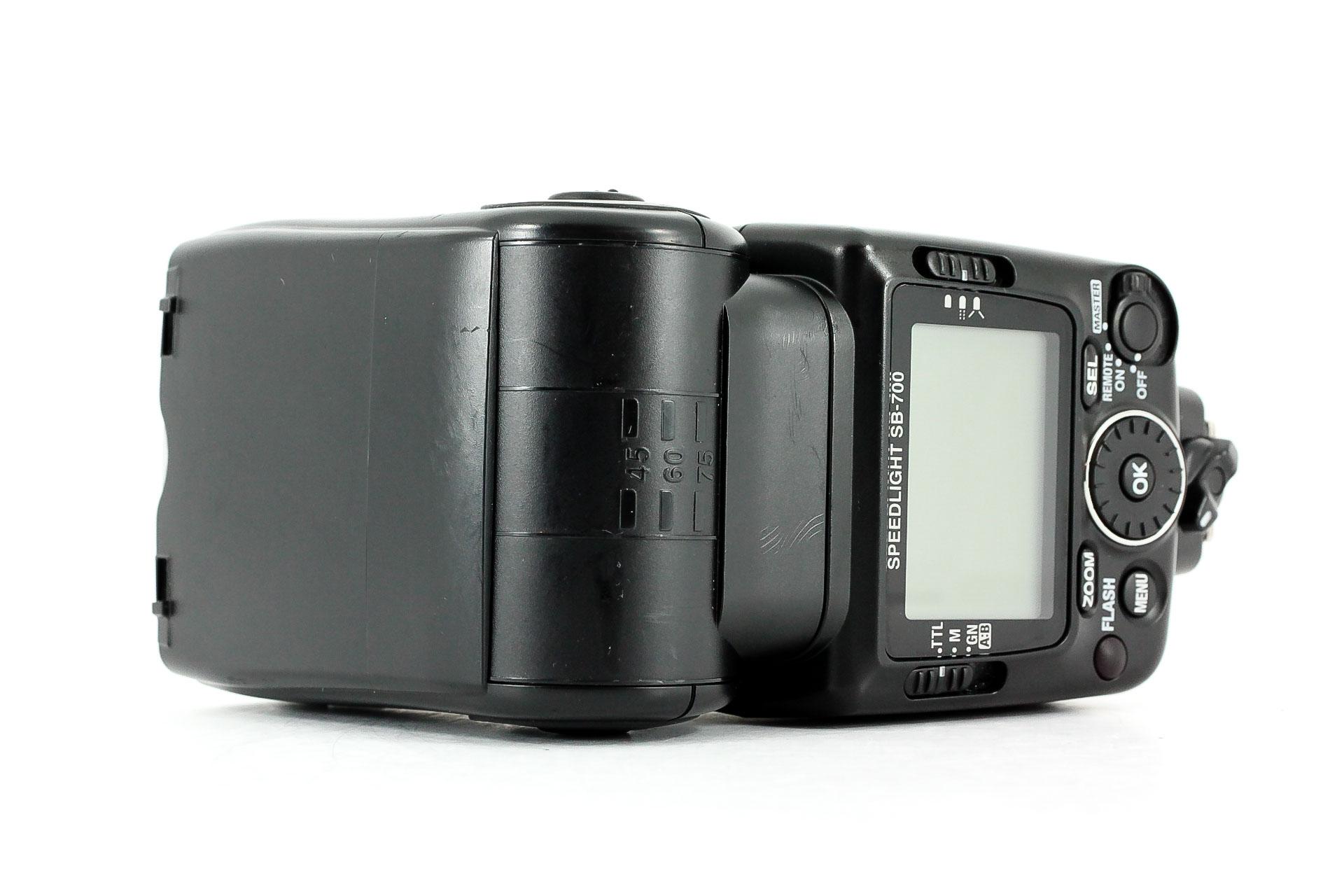 Nikon SB-700 Speedlight Flash Unit Flashgun - Lenses and Cameras