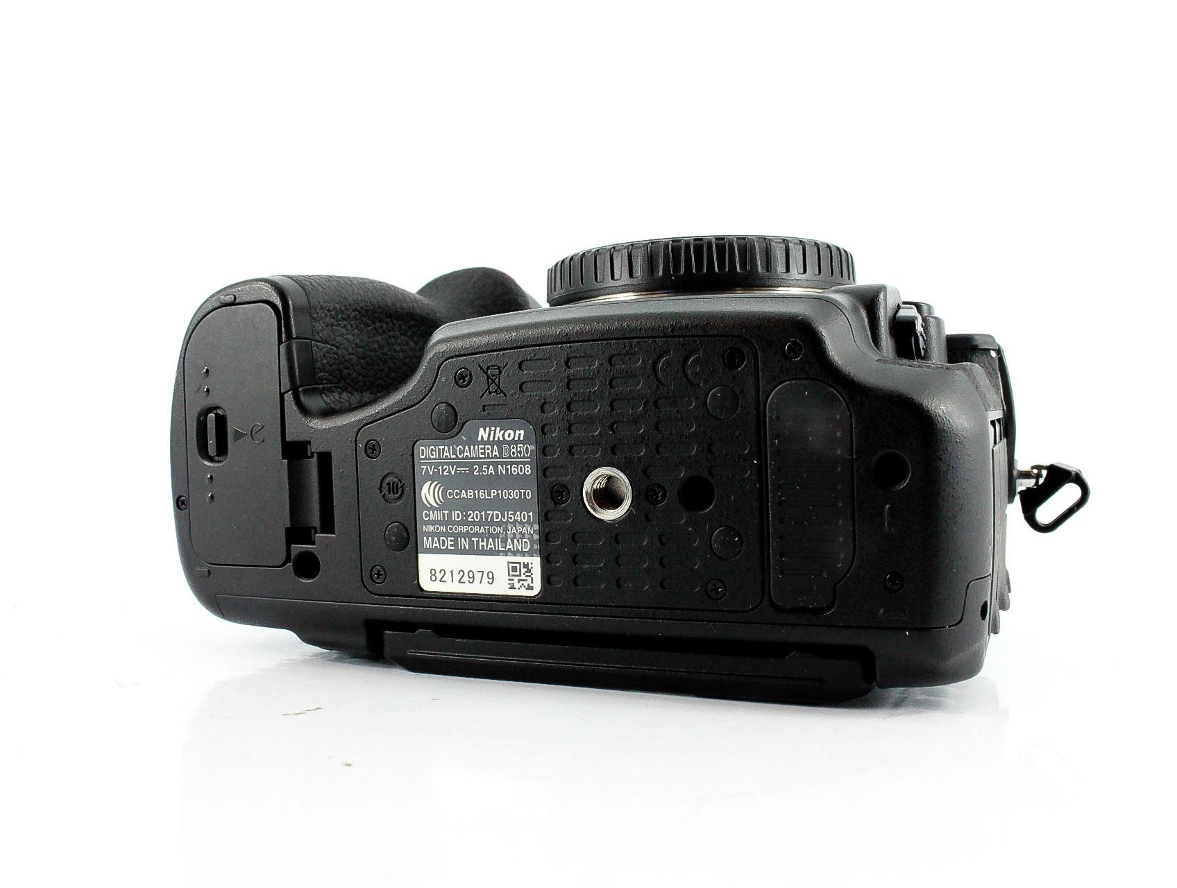 Nikon D850 45.7 MP Digital SLR Camera - Black (Body Only) (46,000 Shutter)  at Rs 95000, Graphics Card in Noida