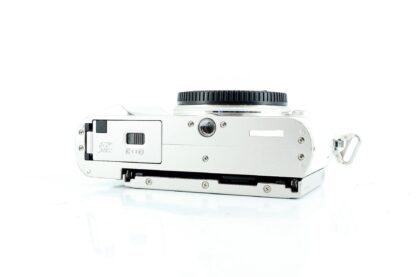 Olympus Pen E‑PL9 16.1 Digital Camera - White (Body Only) - Image 3