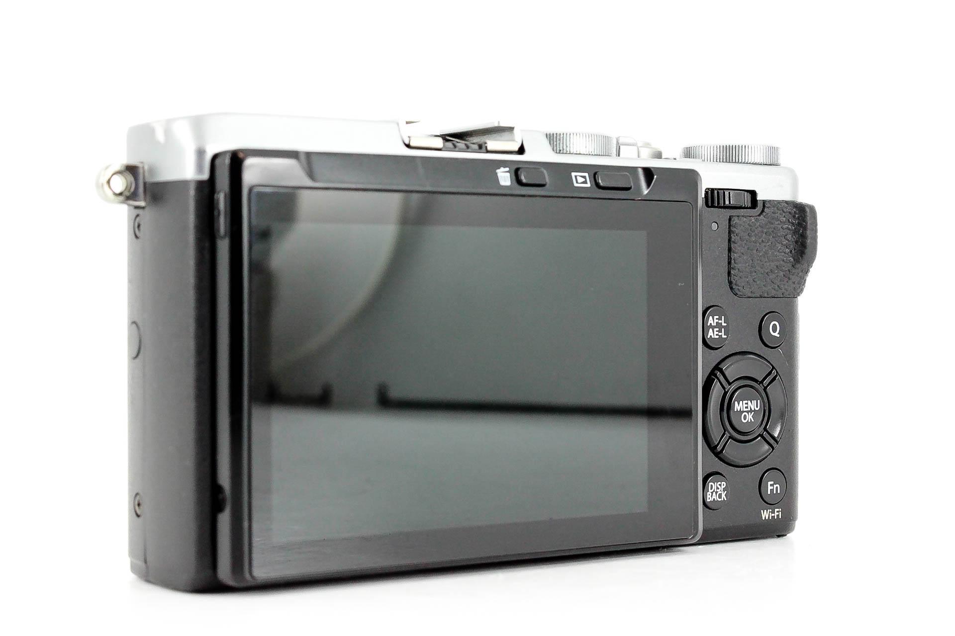 Fujifilm X70 16.3 MP Digital Camera Silver Lenses and Cameras