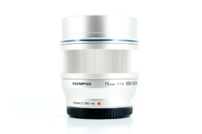 Olympus M.Zuiko Digital ED 75 mm f1.8 Lens - Silver