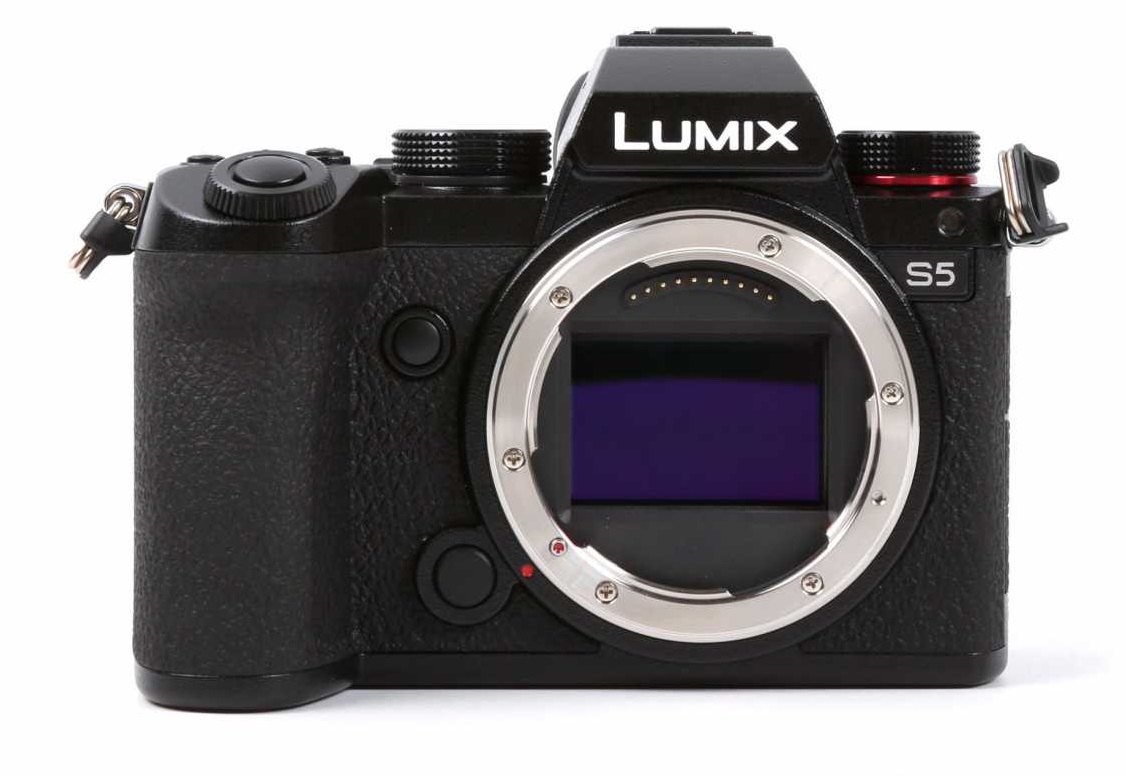 Onophoudelijk Goederen uitspraak Panasonic Lumix S5 24.2MP Mirrorless Camera (Body Only) - Black - Lenses  and Cameras