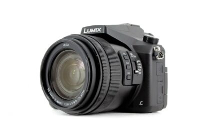 Panasonic LUMIX DMC-FZ2000 20.1MP Bridge Camera - Black