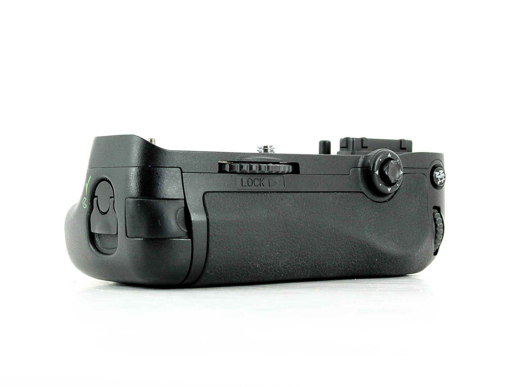 Newmowa MB-D14 Replacement Vertical Battery Grip for Nikon D600 D610 Digital SLR Camera with IR Remote Function 