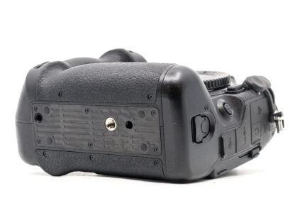 Nikon Z9 45.7 Pro Digital Mirrorless Camera - Body Only - Image 4