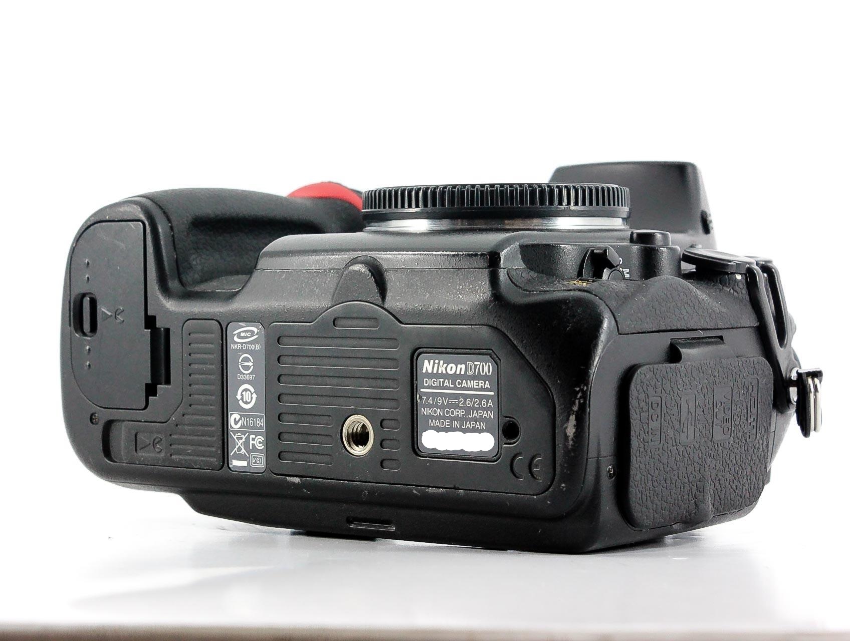 Nikon D700 12.1MP Digital SLR Camera - Image 4