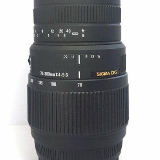 Sigma DG 70-300mm 1:4-5.6 Macro for Sony A Alpha Lens