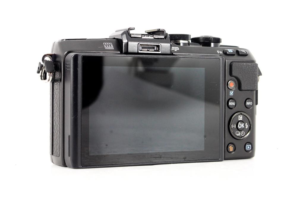 Olympus PEN E-PL7 16MP Digital Camera - Black - Image 2