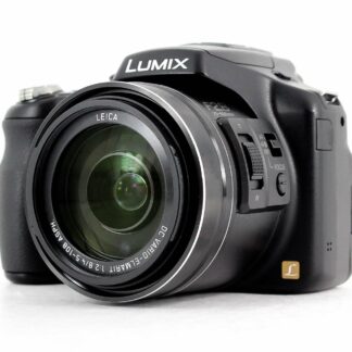 Panasonic LUMIX DMC-FZ200 12.1 MP Digital Bridge Camera