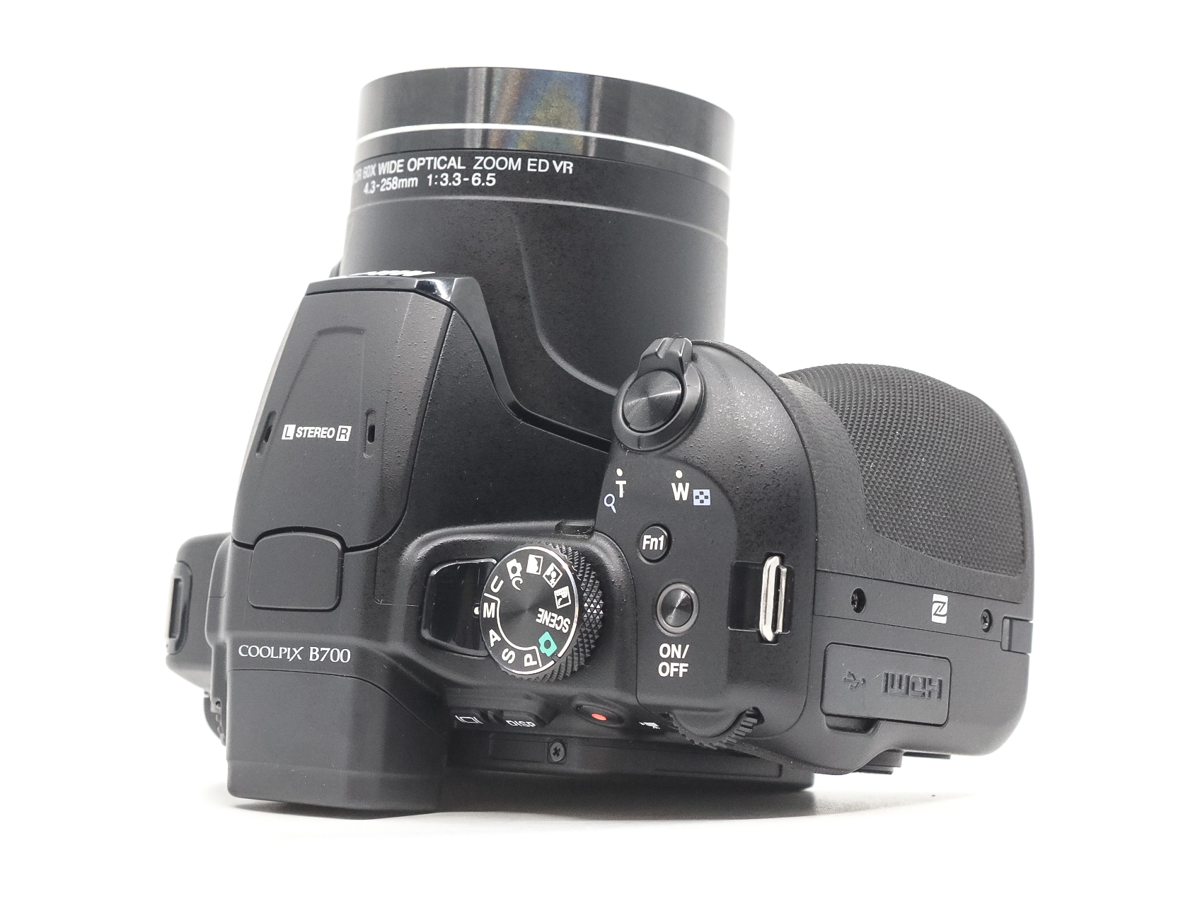 Nikon COOLPIX B700 20.2MP 60x Optical Zoom Bridge Camera - Black - Image 3