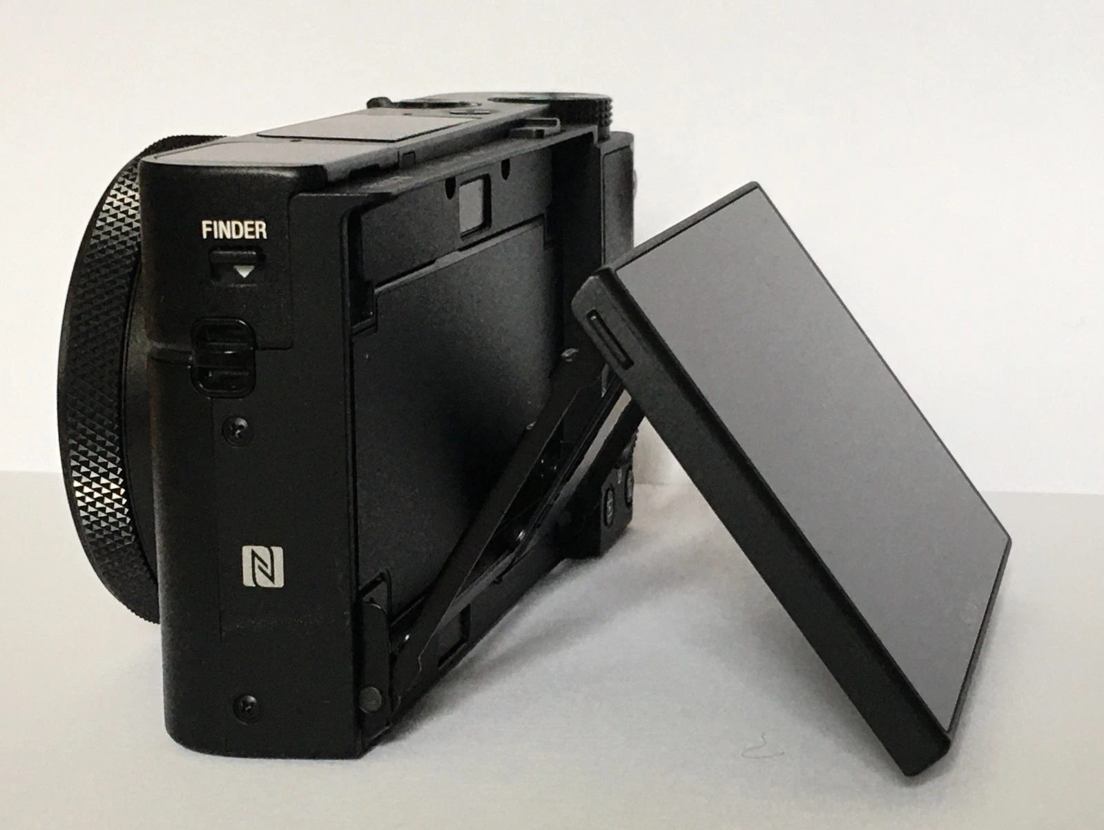 Nikon Nikkor AF-S 105mm f/2.8G IF-ED VR Micro Lens - Image 5