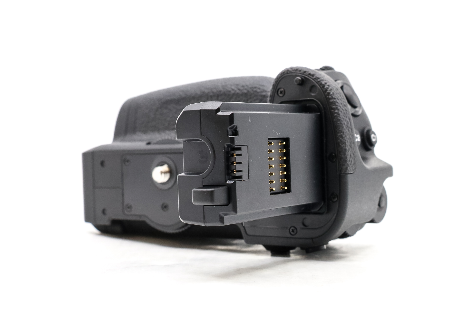Sony VG-C5 Vertical Battery Grip for A9 III - Image 3